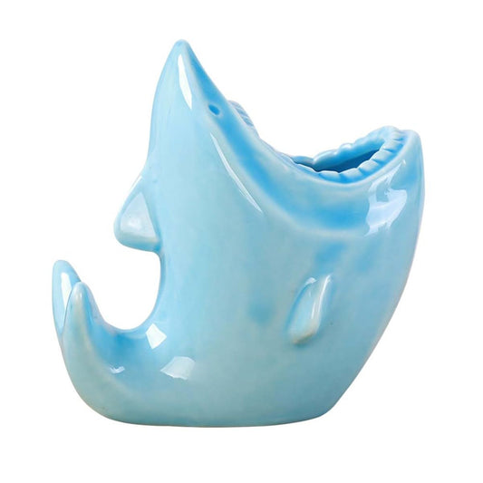 Sewroro Shark Planter Flower Pot, Glazed Ceramic Shark Plant, Creative Small Succulent Planter, Cute Desktop Organizer Garden Decor for Home Office Window Indoor Outdoor Decoration(Radom Color)