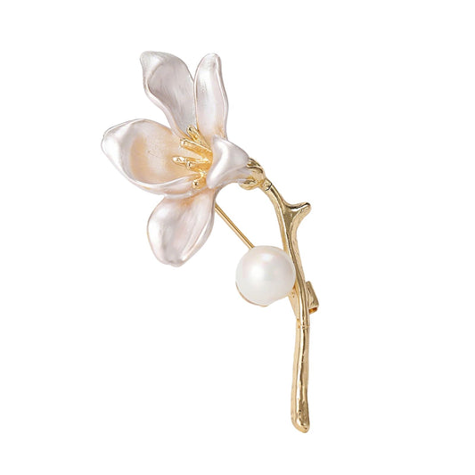 Vcagirest Elegant Trumpet Flower Brooch Enamel Trumpet Brooch Lapel Pins White Flower Brooch Clothing Hat Suit Bag Jewelry Accessories for Women