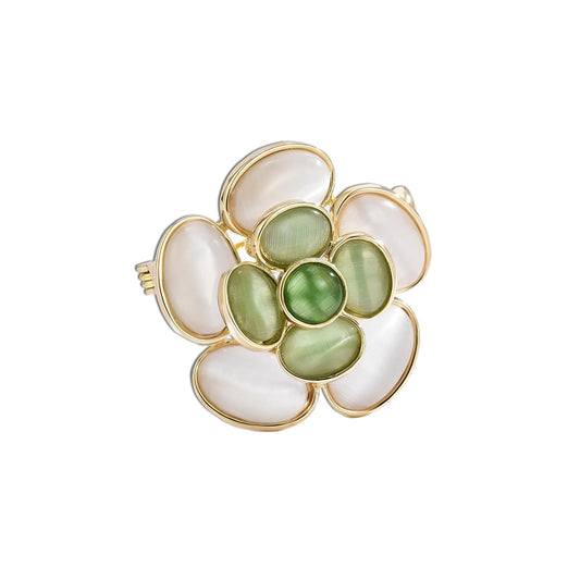 EMEGCY Camellia Brooch for Women Camellia Flower Brooch Pin 18K Gold-plated Flower Lapel Pin Jewelry Gifts for Mom Wife Birthday Valentine's Day