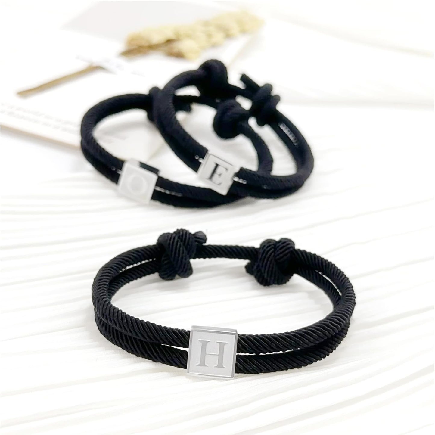 BHDJSHX Christmas Stocking Stuffers For Teenager,26 Letter Alphabet Bracelet (Letter O) - Adjustable Black Rope Initial Jewelry for Couples, Friends & families