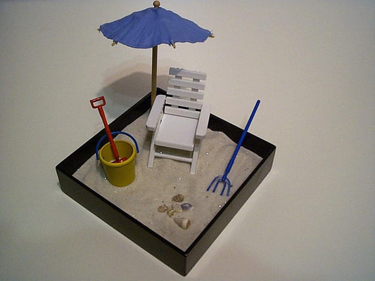 Executive Sandbox - Beach Break - Mini Desktop Set - Stress Relieving Office Decor - Includes 5” x 5” Sandbox,10 Island Accessories, and Fine Sand