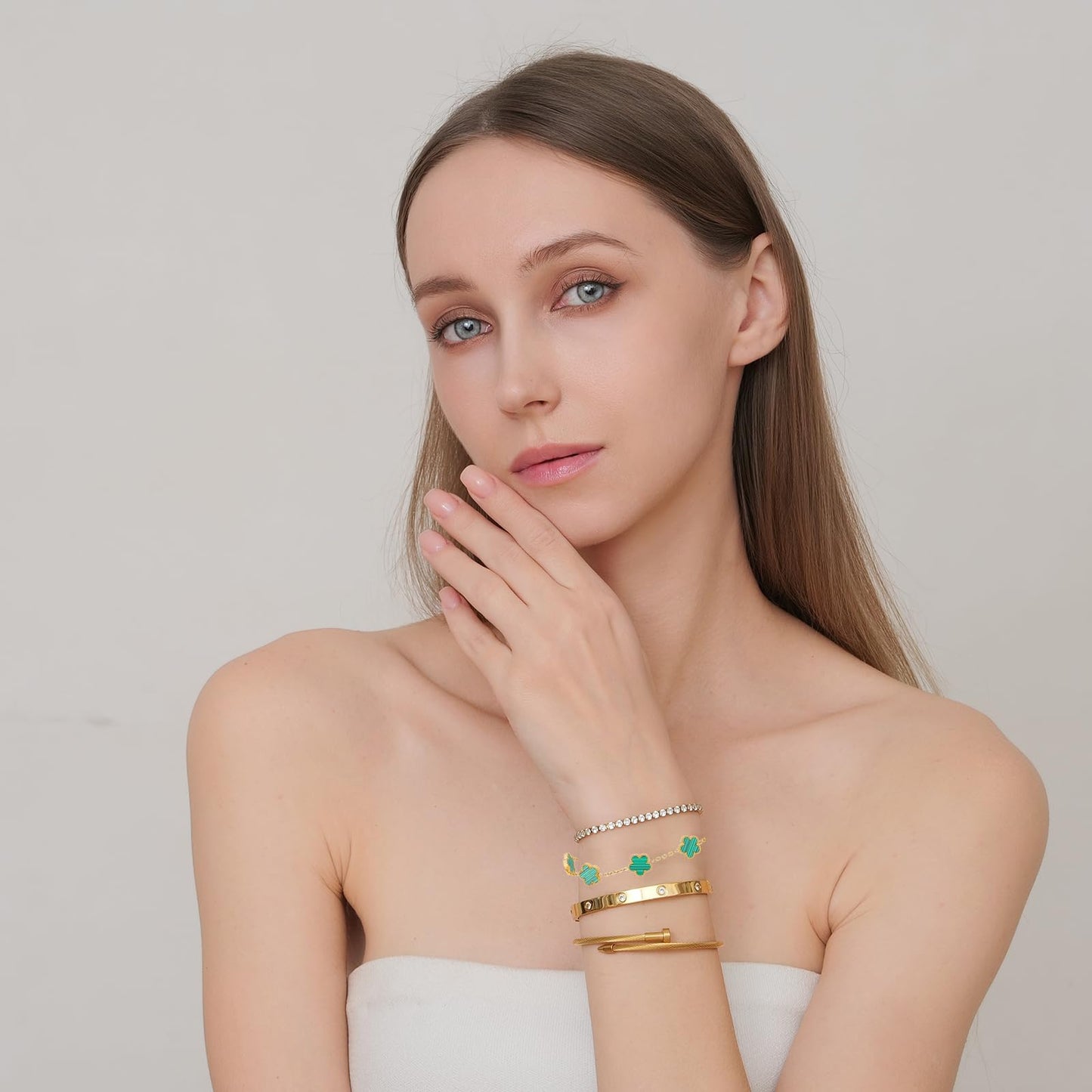 MVCOLEDY 18 K Gold Plated Love Bracelet Stack for Women 4-Piece Bracelet with Synthetic Shell Floral Clover Chain, Tennis Chain and Crystal Gold Bangle, Love Bracelet Design Gift Jewelry for Valentines Mother's Day (Green)