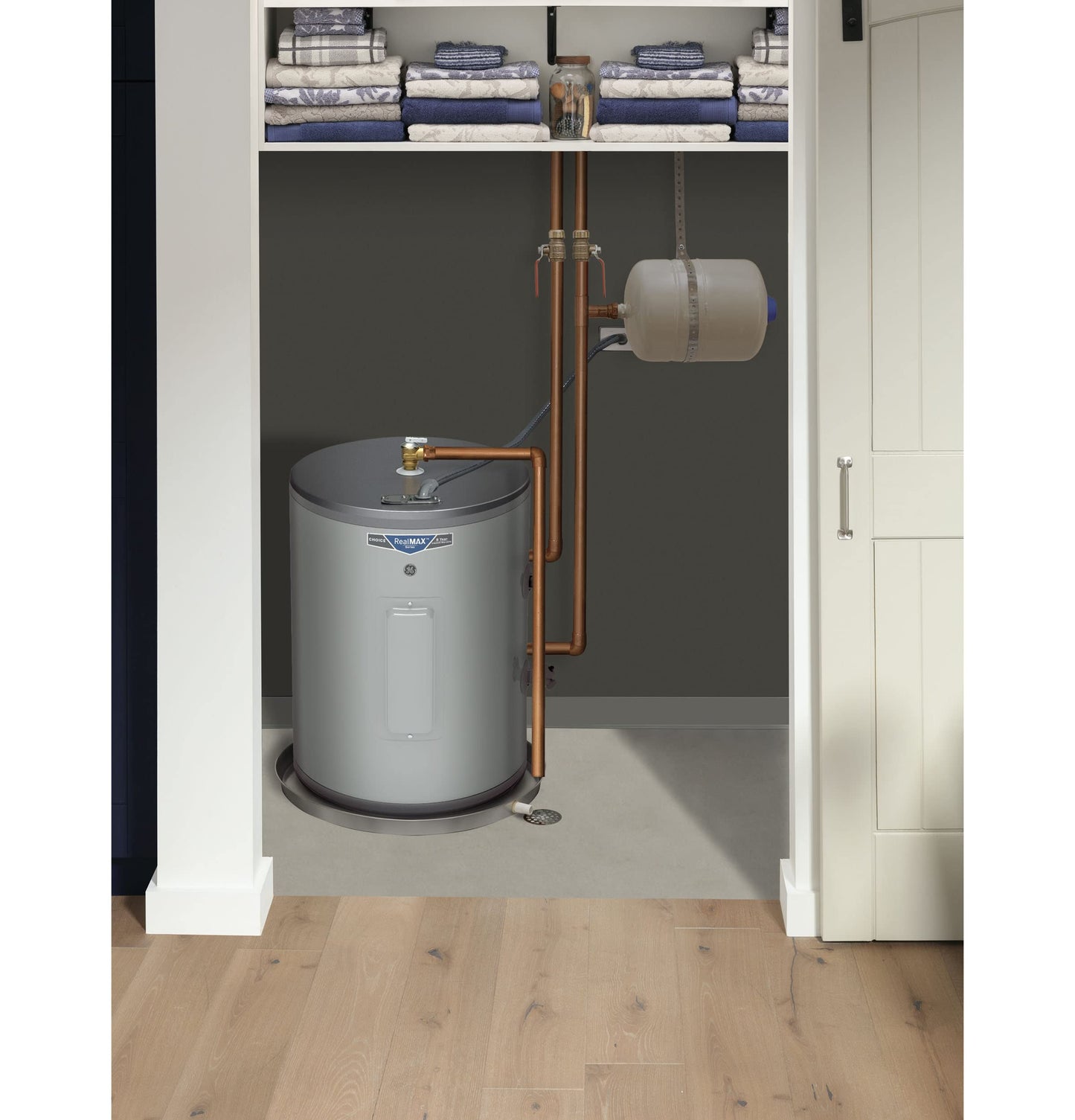 GE Appliances 18 Gallon Versatile Plug and Play Electric Water Heater with Adjustable Thermostat, Easily Installs Where You Want It, 120 Volt
