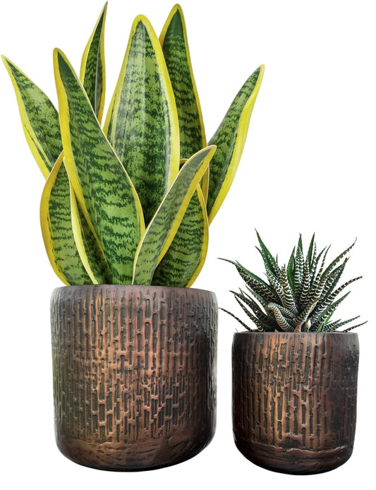 Set of 2 Antique Copper Handmade Metal Planters – Textured Grooved Design with Anti-Scratch Pads – Indoor Decorative Flower Pots with a Medieval Look – 7x7" and 5x5" Height Rustic Artisan Planter Set