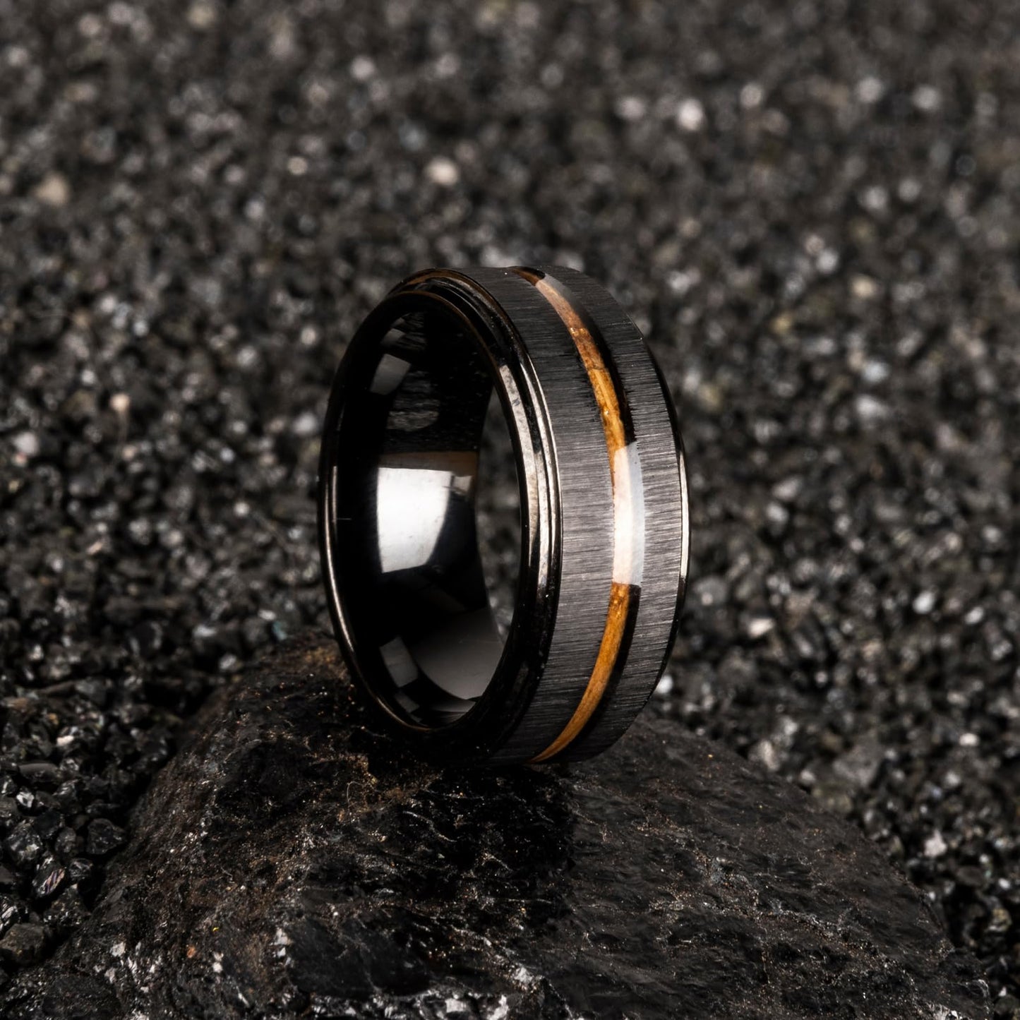 JEWPER 8mm Men Womens Wedding Band Tungsten Rings Black Fashion Promise Carbide Inlaid whiskey barrel wood Outer ring step edge sanding Matte Finish Edge Comfort Fit size(12)