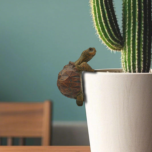 THXTYVM Mini Turtle Statue Miniature Tortoise Figurine Plant Pot Hanger, Realistic Resin Climbing Turtle Ornament Garden Decor for Bonsai Succulents Aquariums, Creative Gift for Plant Parents