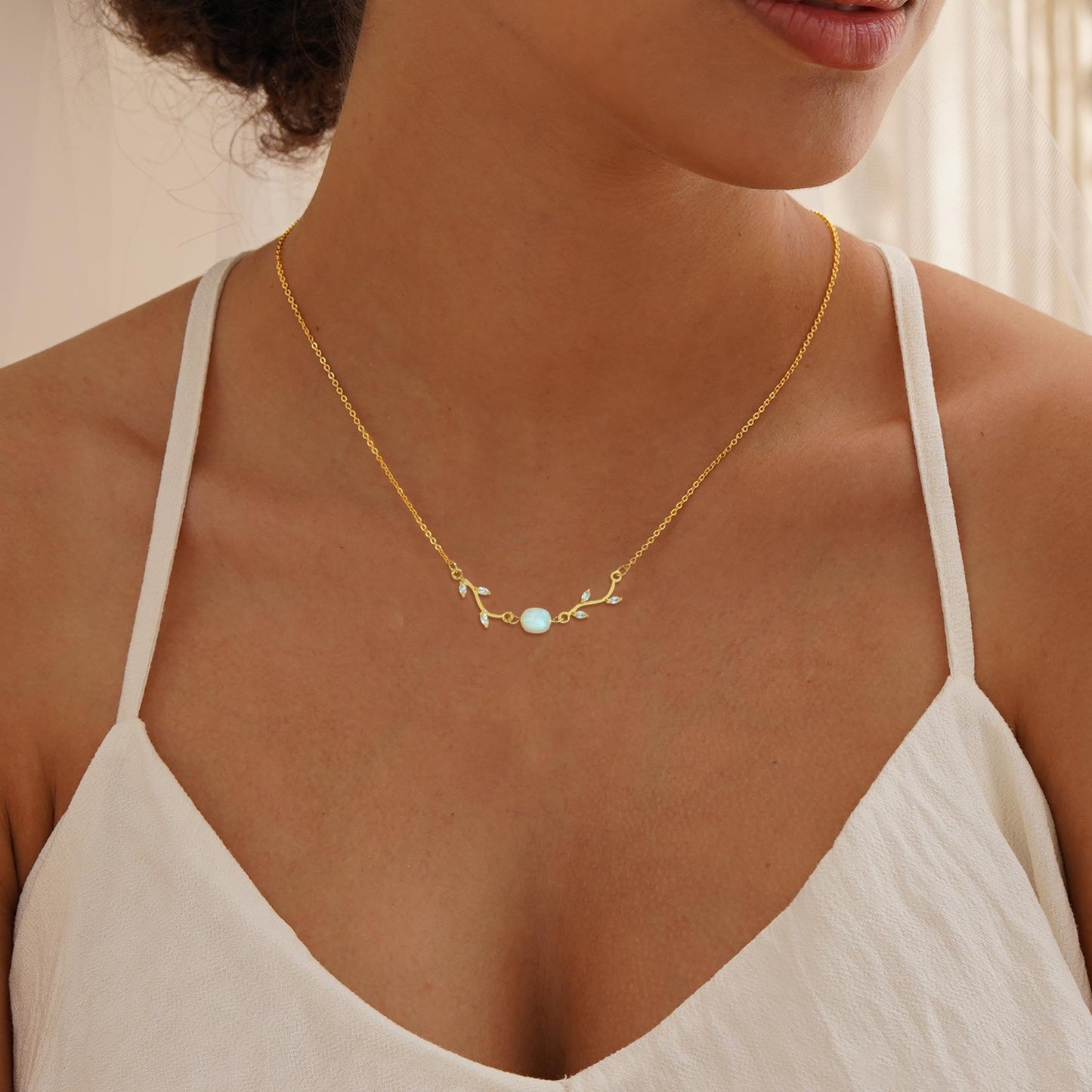 JOBICY Gold Pearl Necklaces for Women: Trendy, Freshwater Pearl Drop Pendant Necklace, 14k Dainty Gold Choker Necklace for Women, Perfect for Prom, Bridal, Wedding, or Gifts