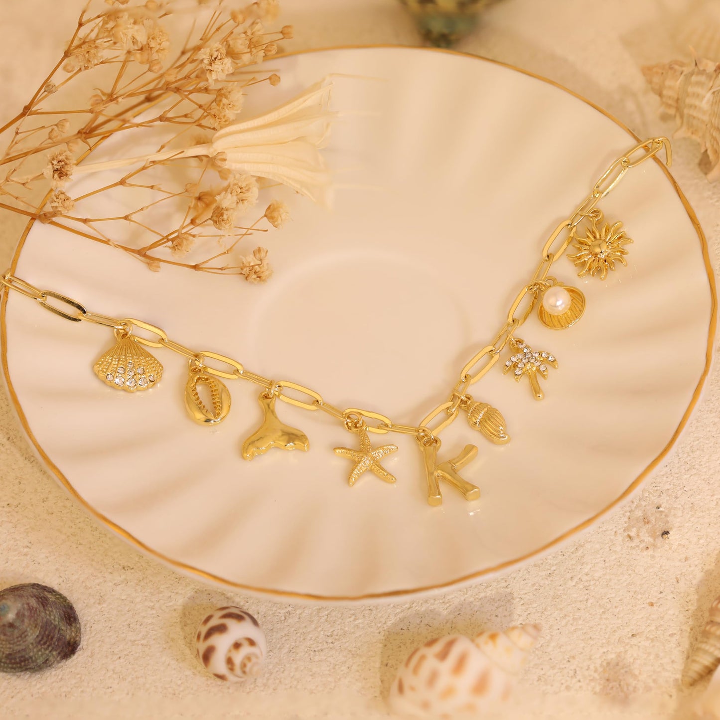 JALZEMPL Initial Charm Necklaces For Women Shell Letter Paperclip Chain Seashell Starfish Beach Summer Pendant Boho Surfer 14K Gold Plated Jewelry Gift (D)