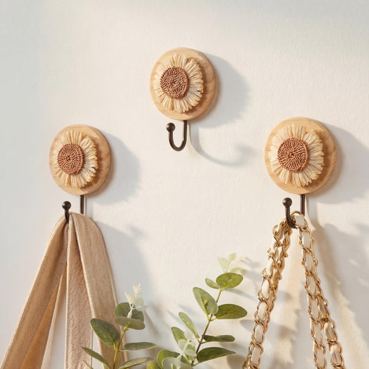 Peryiter 3 Pcs Daisy Wall Hooks Boho Wooden Wall Hanger Flower Key Holder Nursery Room Decor Vintage Key Holder Bathroom Bedroom Decoration Nursery & Kitchen
