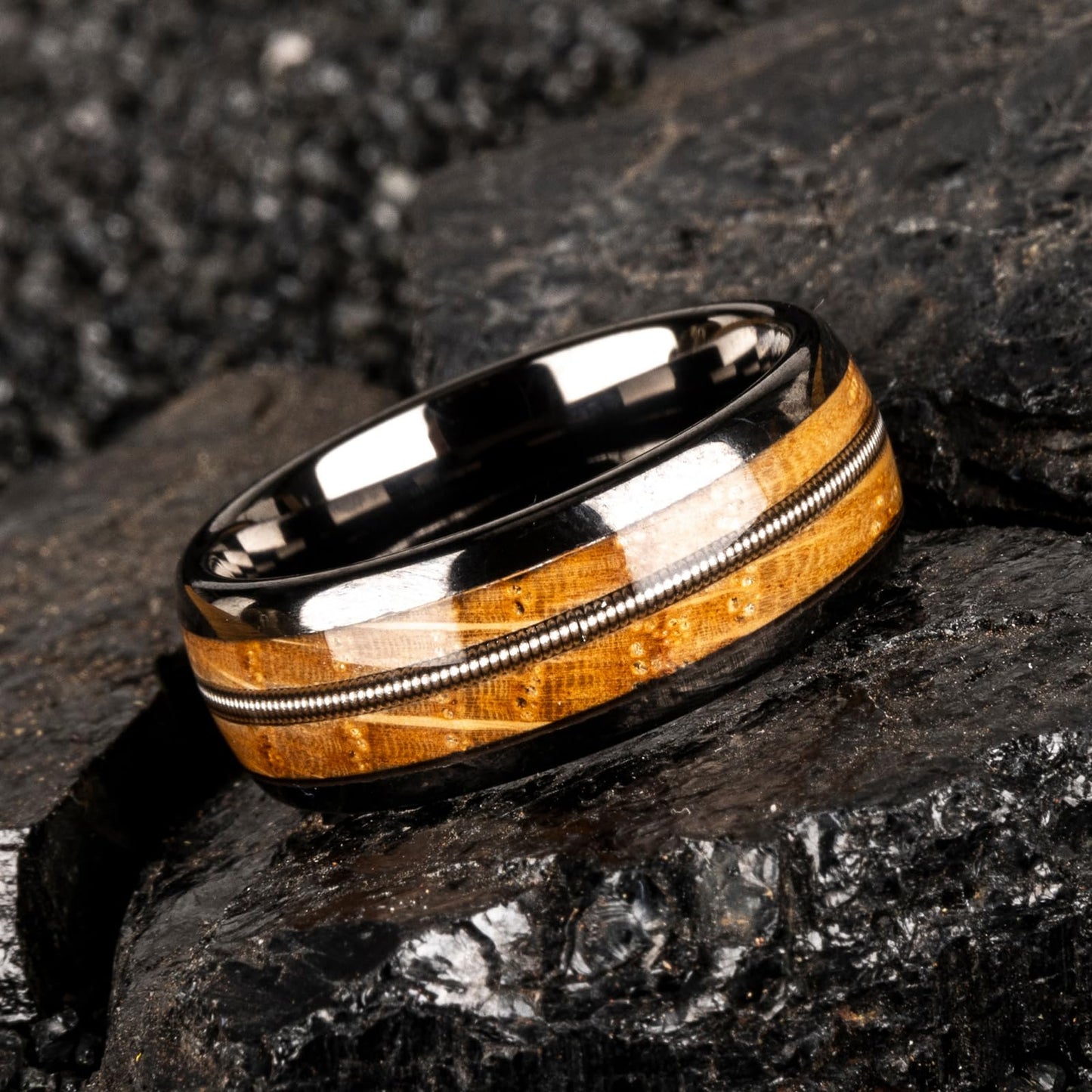 JEWPER 8mm Men Womens Wedding Band Tungsten Rings dark gun black Fashion Promise Carbide Inlaid Guitar Strings whiskey barrel wood Matte Finish Edge Comfort Fit Size(6)