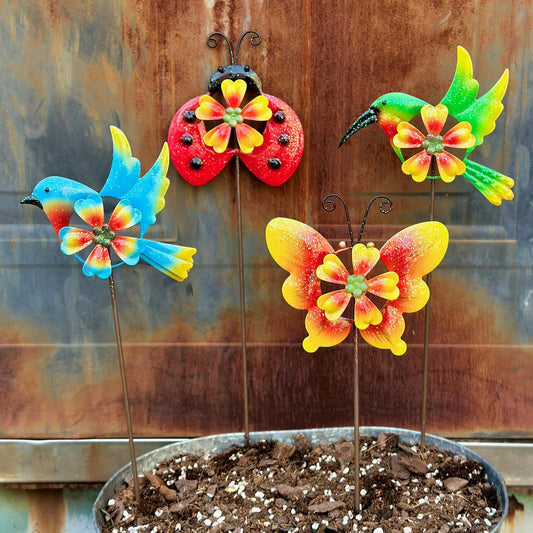 HUTHDAK 4 Pack Metal Animal Decorative Garden Stakes,Colorful Spring Outdoor Pinwheels,Cute Ladybugs Butterfly&Hummingbird Wind Spinners for Yard Art Outdoor Lawn Porch Pathway Decorations