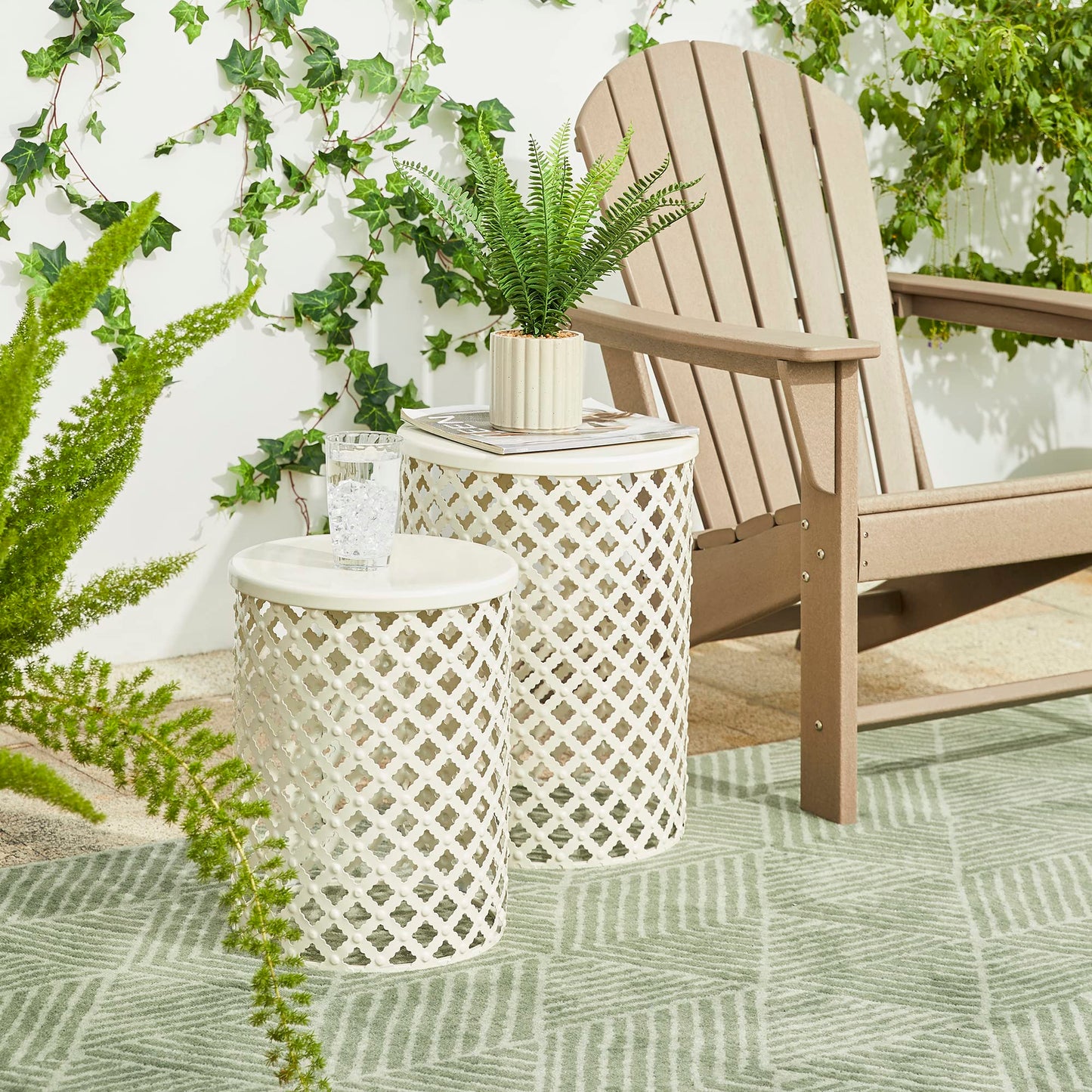 Glitzhome Outdoor Side Table Set of 2, Decorative Garden Stool for Indoor Outdoor Heavy Duty Metal Frame Accent Table Modern End Table, Glossy White